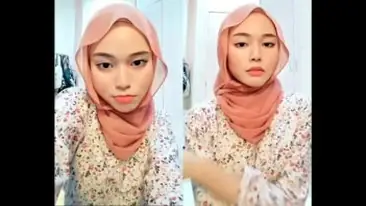 Bokep Jilbab Bini Sange Hibur Suami Main Jari