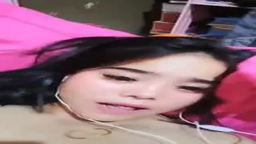 Cewek Cantik Live Show Pamer Memek Becek Hot