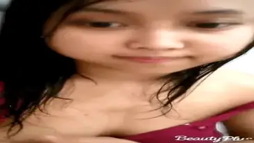 Pembantu Sange Cam BH Ungu Memek Basah Buat Pacar