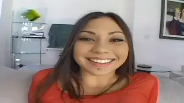 Video Porno ABG Seksi Kulum Penis Gede Banget
